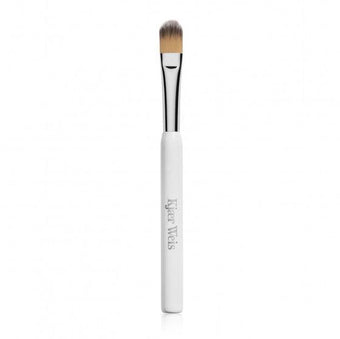 Concealer Brush - Makeup - Kjaer Weis - kw_foundation-brush_1 - The Detox Market | Concealer Brush